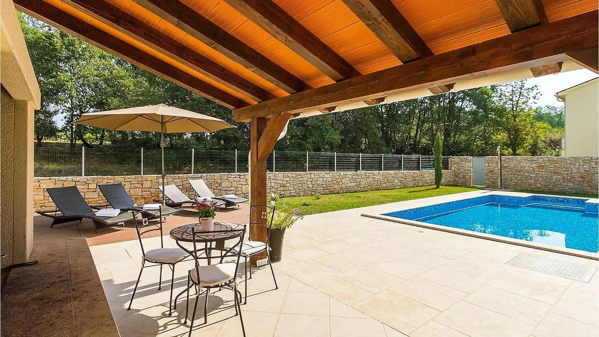 Hébergement de vacances Villa Natasha Ruzici